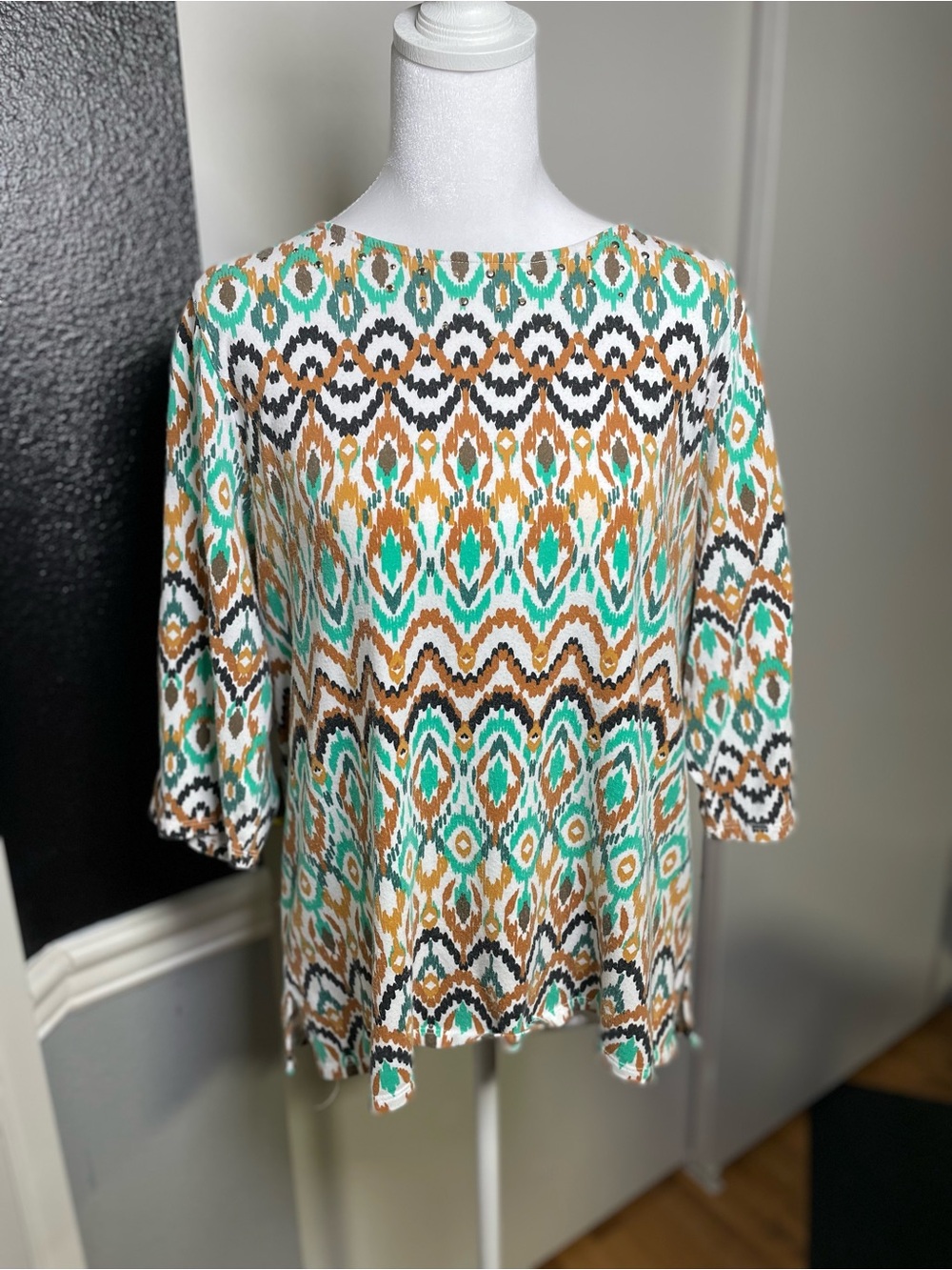 Women’s Patterned Top in Teal, White & Brown